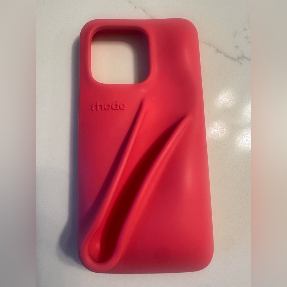 Rhode lip case (((((IPhone 14 Pro)))))“used” case only